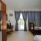 Lolas Apartments