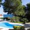 INNOUTHOME Casa Piscina