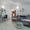 Green house Peroj, WI-FI, FREE PARKING, GARDEN, HOT TUBE, PET FRIENDLY