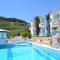 Dolphin Apartments 1 - Parga