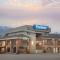 Travelodge by Wyndham Golden Sportsman Lodge - Golden