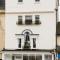 Osric Apartment