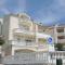 Family friendly seaside apartments Brodarica, Sibenik - 15270