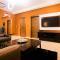 Oak Plaza Suites