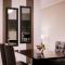 Oak Plaza Suites
