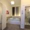 Paulay Central Top Suite
