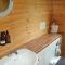 Luxury woodland Alder Lodge