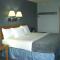 Quail's Nest Inn & Suites - أوساغ بيتش