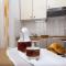 Apartments by the sea Tucepi, Makarska - 11486