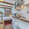 Charming Studio Apartment Charming Studio Apartment