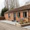 Thrush Nest Cottages - Wren Cottage sleeps 4, 2 bedrooms & Stable Cottage sleeps 2, 1 bedroom - York