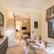 Elmyra Villa, Heated Pool & Walking to beach, By ThinkVilla