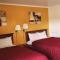 Super 7 Motel