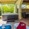 Lee house, WI-FI,FREE PARKING, HOT TUBE