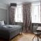Red Brick Old Town Apartment