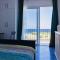 Foto: Luxury Apartment with the Sea Front Views 6/44