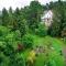 Chesterfield appartement -view on garden