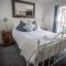 Waters Edge Holiday Apartments