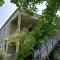 Guest house of Givi