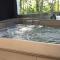 Unique Holiday Home in Virton with Jacuzzi - Latour
