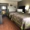 Super 8 by Wyndham San Antonio Pearl District Downtown