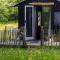 The Old Apple Shed cosy heated cottage in a meadow close to the charming village of Bethersden - 阿什福德