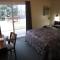 Johnnys Motel