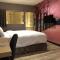 Honest & Warm Hotel