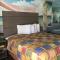 Luxury Inn and Suites Seaworld - San Antonio