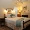 Marthas Vineyard B & B