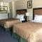 Foto: 7 Days Inn Niagara Falls by Elevate Rooms 18/18