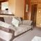 Oak Lodge