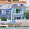 Casa Mano Tribunj with beach