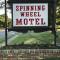 Spinning Wheel Motel - Baraboo