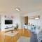 Host Wise - Amazing Comfy Flat with Balcony - Matosinhos