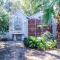 52 Oaks Guest House