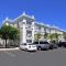 Best Western Luxury Inn