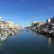 Meuble de tourisme classé, climatisation, pieds dans leau