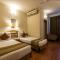 Hotel Park Central Comfort- E- Suites - Pune