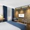 One Luxury Suites