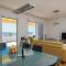 Seaside Apartment Gold 1row - Split