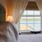 Walter Raleigh Hotel