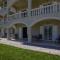 Hibiscus Suites - A