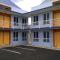 Orange Rembrandt Studio Apartments