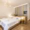 Nephelae Boutique Rooms