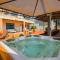 Foto: Heart of the Mountain Villa with Hot Tub & Pool