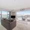 Foto: Princes Wharf 1BR Sub-Penthouse with Panoramic City & Ocean Views 10/33