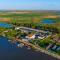 Hotel Sunrise si Satul Pescaresc
