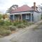 Yarram Cottage: Art and Accommodation - Yarram