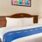 Park Inn By Radisson Sharon
